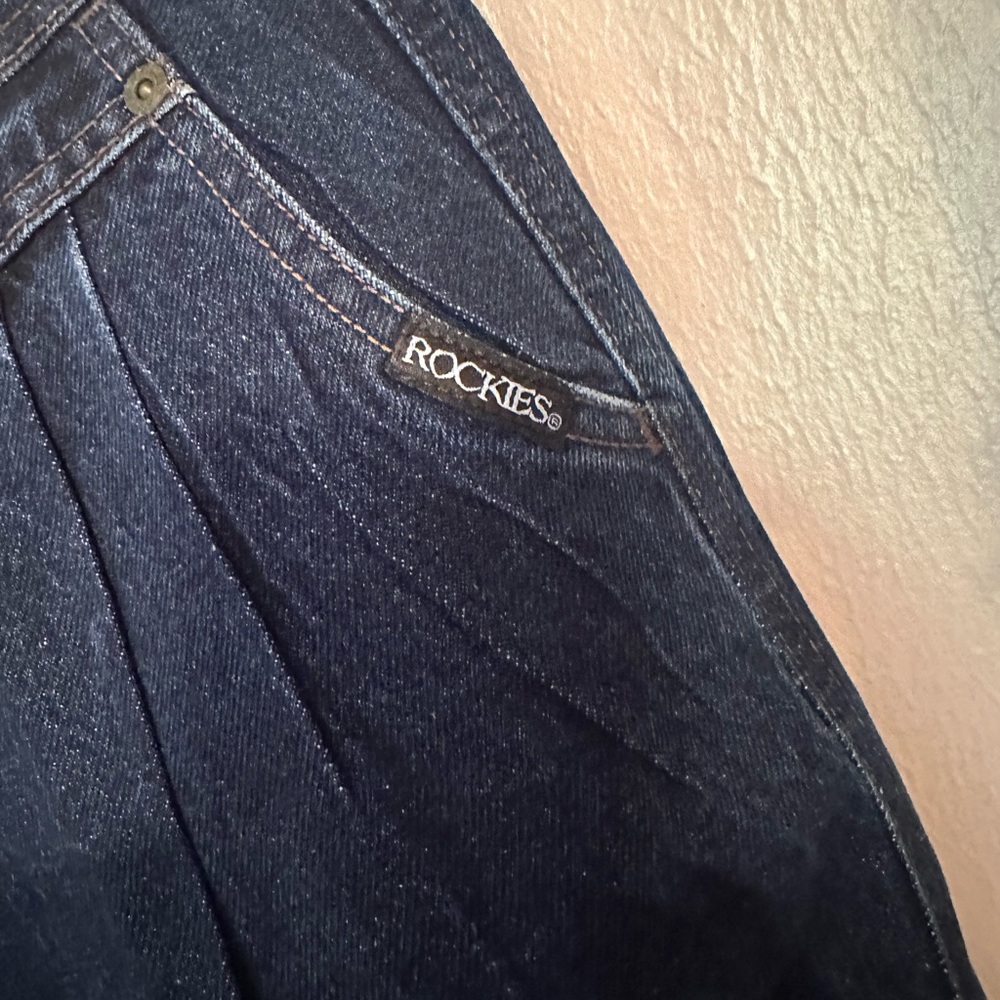 Vintage Rockies size 17-18